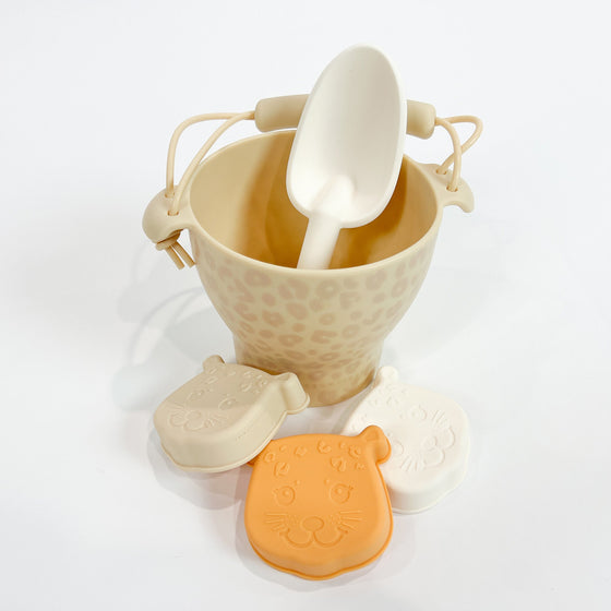 Beige Leopard Silicone Sand Bucket Toy