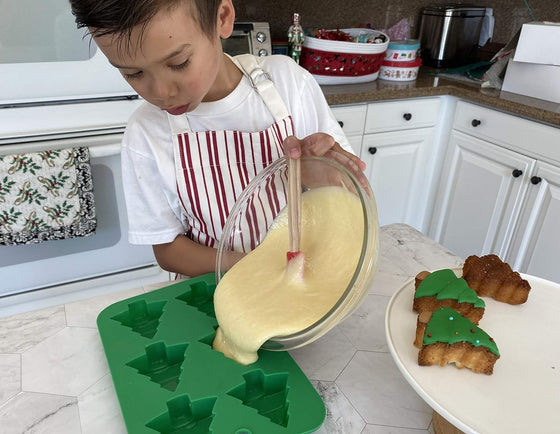 Winter Wonderland Holiday Tree Cupcake Mold