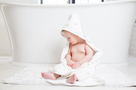 Daisies - Hooded Towel - My Little Thieves